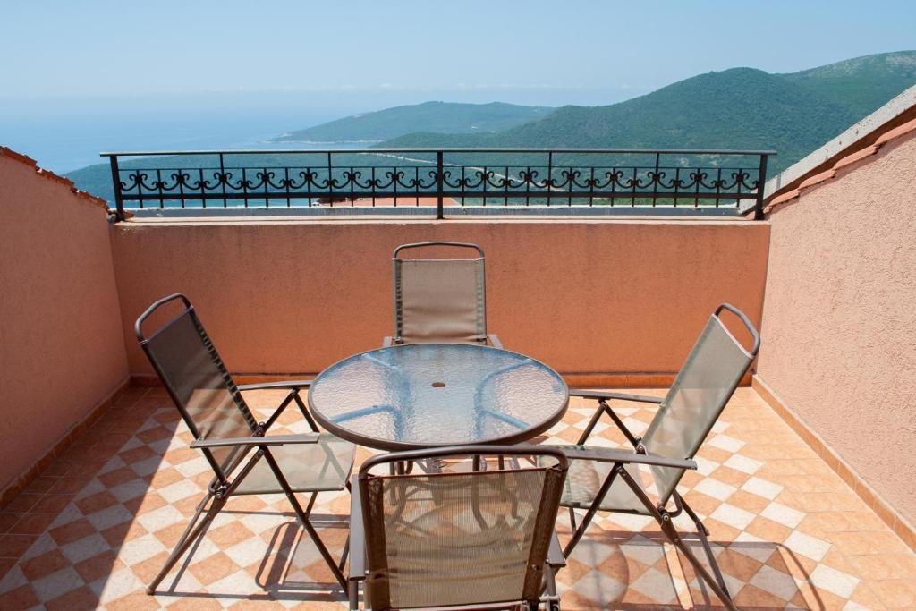 Apartments Villa Sveti Nikola Budva Bilik gambar